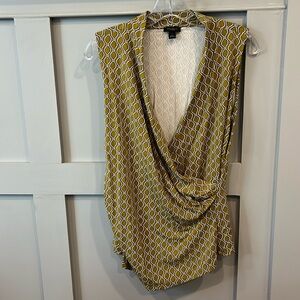 Ann Taylor factory sleeveless top